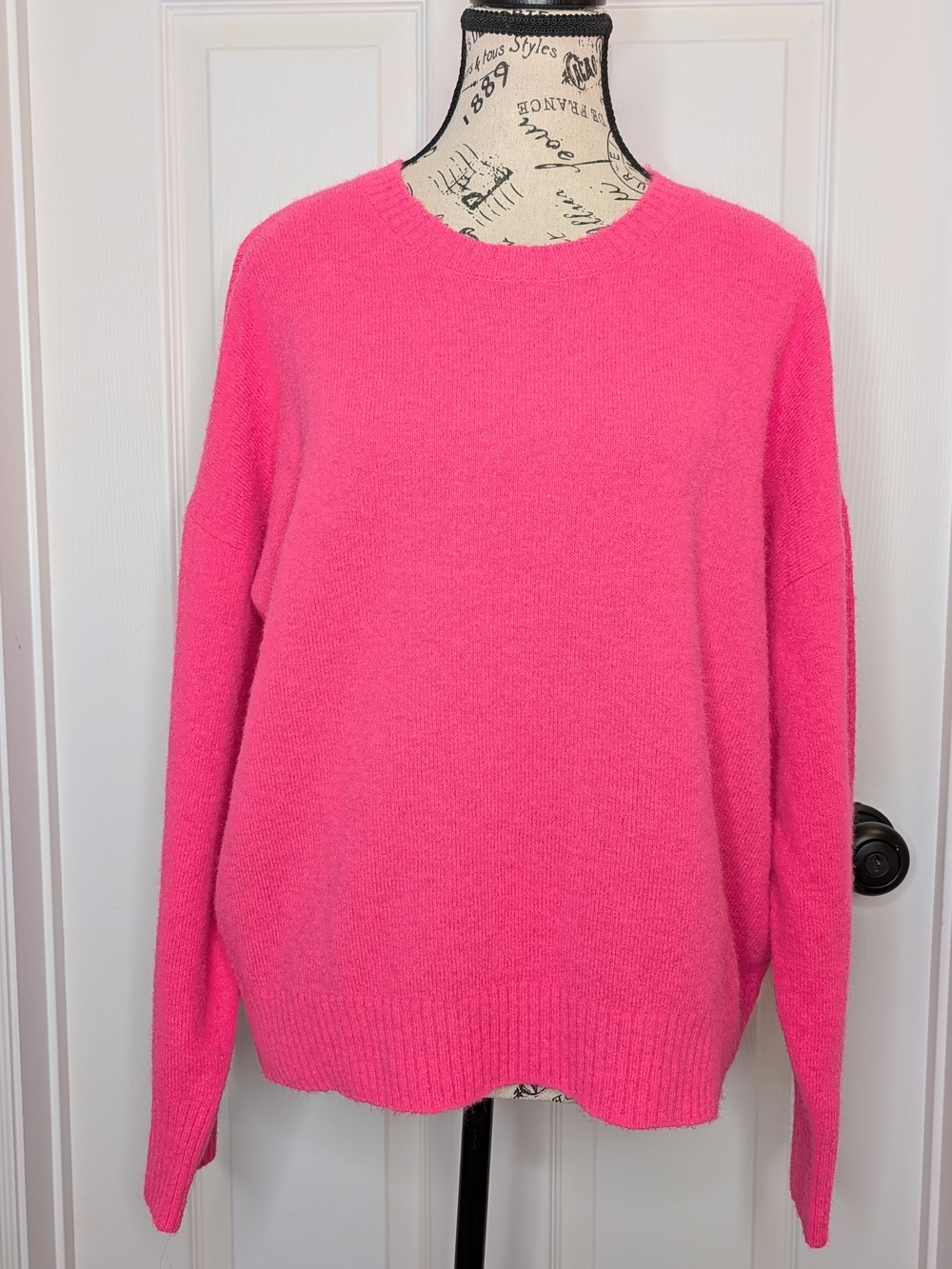 NWOT Old Navy Hot Pink Crewneck Sweater Pullover Size S Cozy